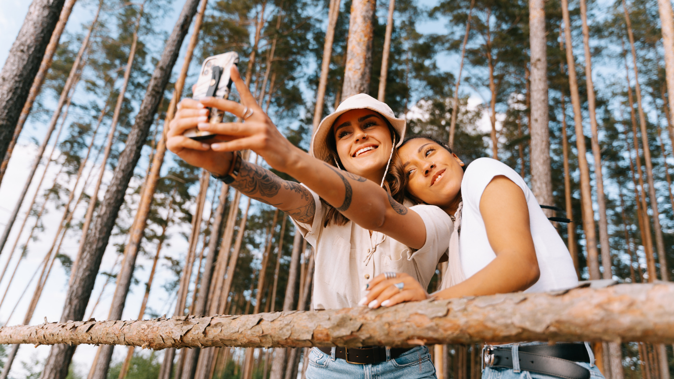 Funny Travel Quotes to Use on Instagram with Selfie Tips