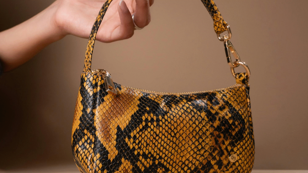 10 Stylish Waterfly Crossbody Bags for Effortless Travel