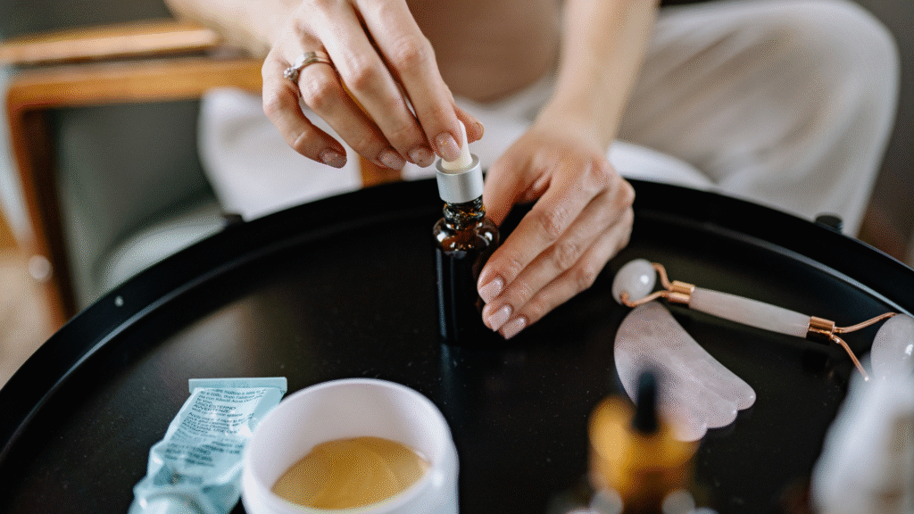 10 Essential Travel Gear Items in 2025 for Minimalist Trips