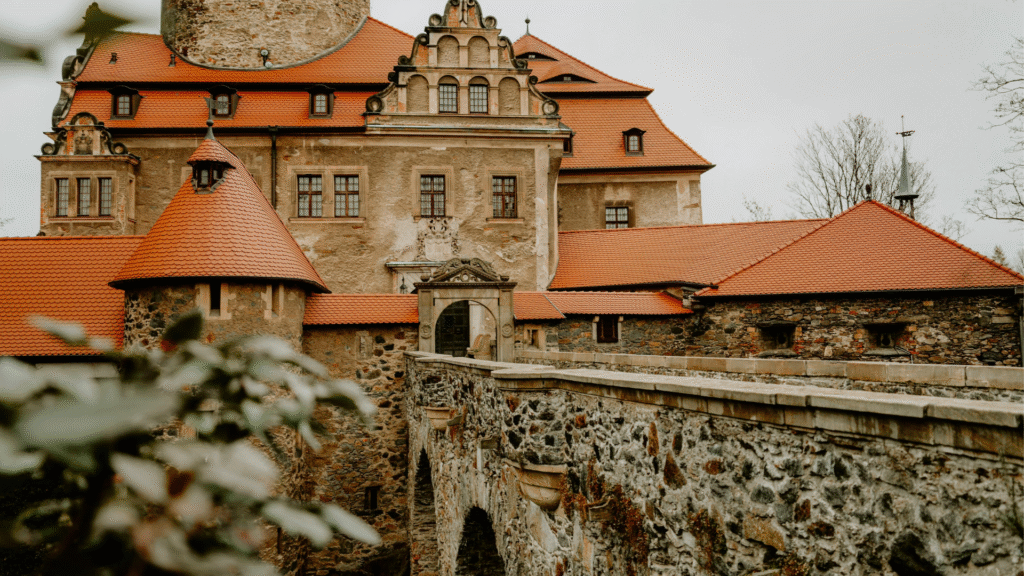 7 Stunning European Castles Every Photographer Must Visit