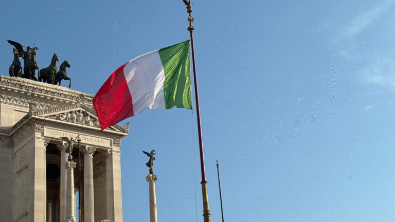 7 Solo Travel Quotes & Packing Tips for Italy